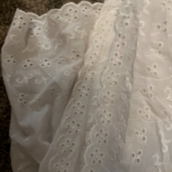 White Queen Size Eyelet Dust Ruffle - Picture 1 of 2